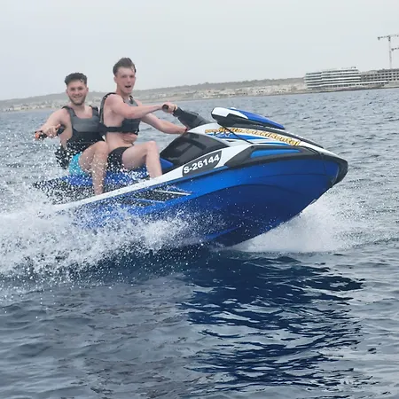 Ilovemalta Boat Charters المليحة