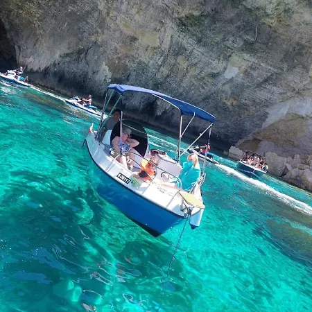 Ilovemalta Boat Charters Botel Mellieħa