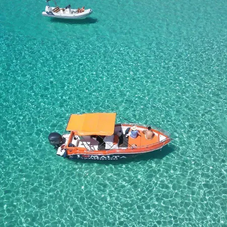 Botel Ilovemalta Boat Charters *